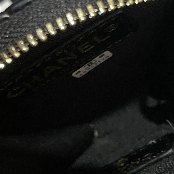 CHANEL Coin Pouch And AirPod Case Gift With Purchase VIP Novelty - Picture 4 of 6